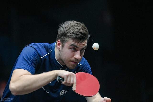 金属甲胄的 金属甲胄的