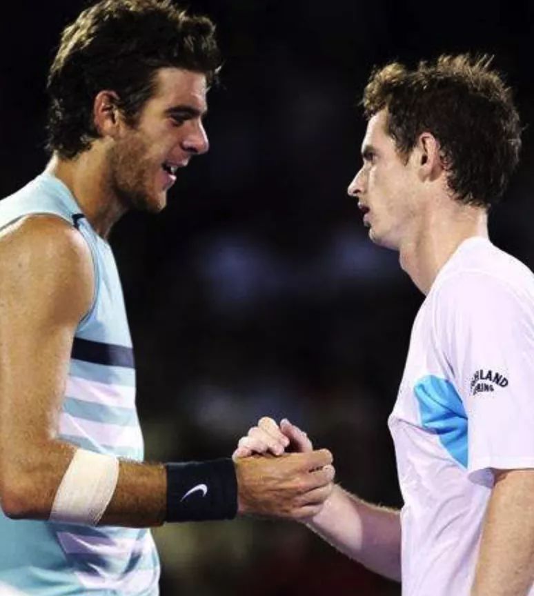 属球棒由 属球棒由